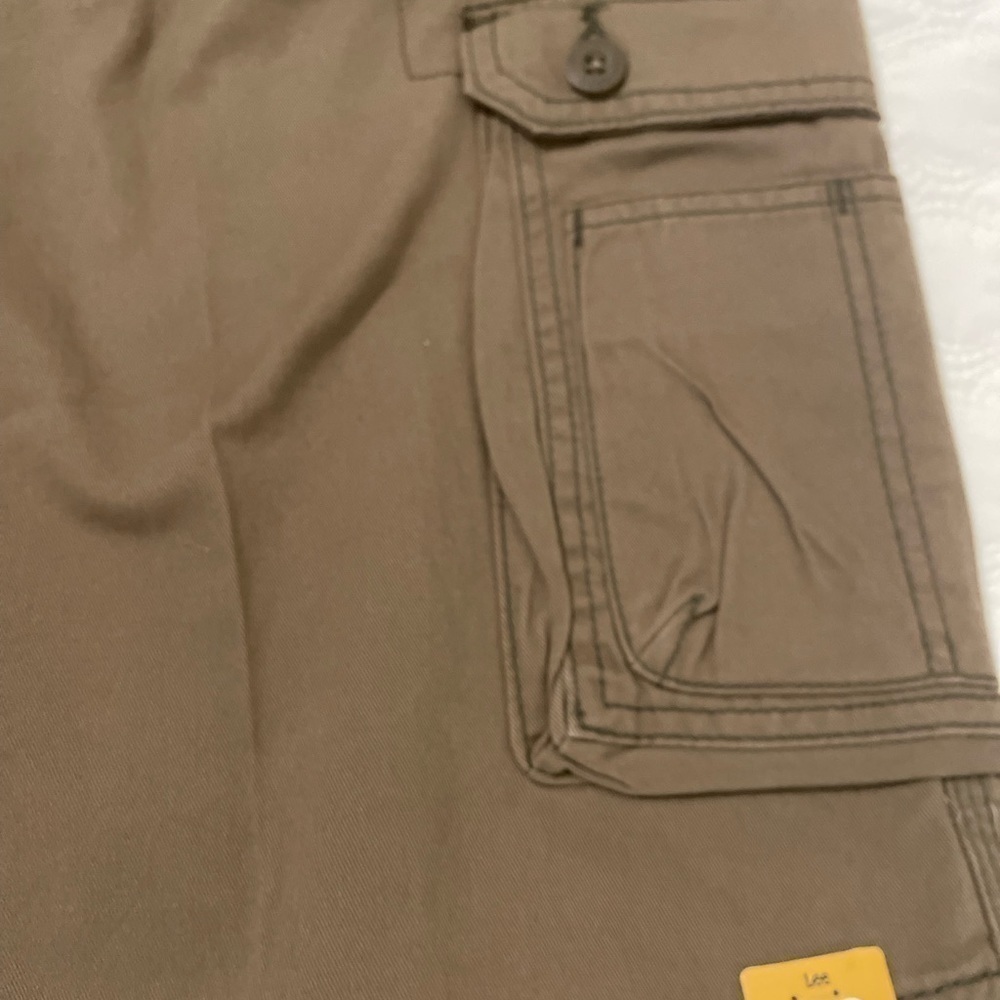 Lee Extreme Comfort Chino Shorts Stretch Flat Front Mens 42 Beige & blue BUNDLE - Picture 2 of 13